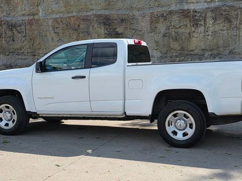 Used 2022 Chevrolet Colorado W/T w/ WT Convenience Package image 5