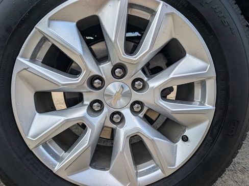 Used 2023 Chevrolet Silverado 1500 LT RWD image 7