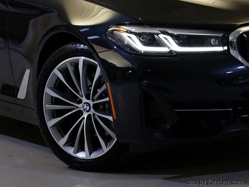 Certified 2023 BMW 530i xDrive w/ Premium Package image 3