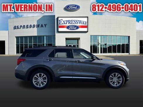 Used 2024 Ford Explorer XLT w/ Equipment Group 202A AWD/4WD image 4