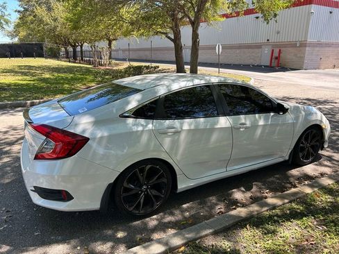 Used 2019 Honda Civic Sport image 5