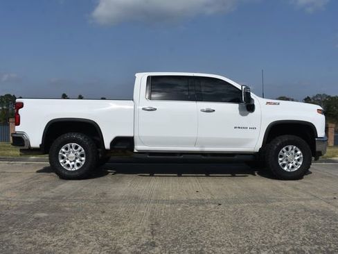 Used 2022 Chevrolet Silverado 2500 LTZ w/ LTZ Plus Package image 3