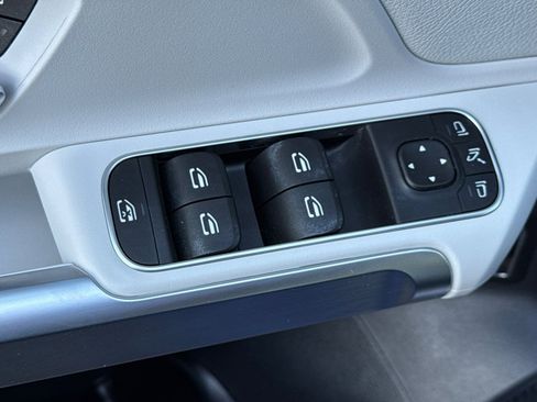 Certified 2022 Mercedes-Benz GLB 250 image 27