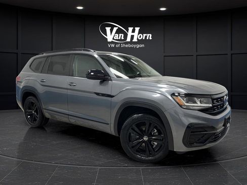 Used 2023 Volkswagen Atlas SEL R-Line image 41