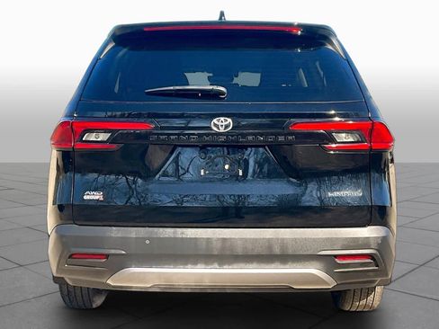 Certified 2024 Toyota Grand Highlander AWD image 5