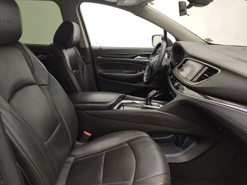 Used 2020 Buick Enclave Avenir w/ Avenir Technology Package FWD image 21