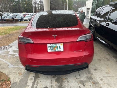 Used 2022 Tesla Model Y Long Range image 5