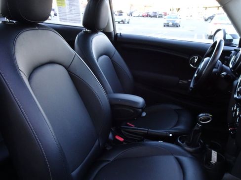 Used 2017 MINI Cooper 2-Door Hardtop image 14