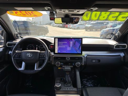 Used 2025 Toyota 4Runner TRD Off-Road Premium image 34