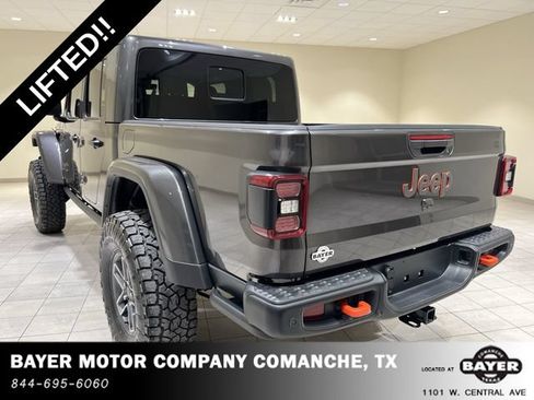 Used 2025 Jeep Gladiator Mojave AWD/4WD image 3