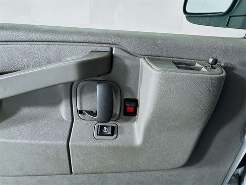 Used 2021 Chevrolet Express 3500 w/ Driver Convenience Package image 13