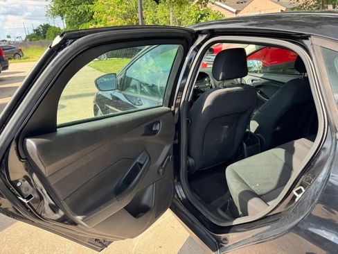 Used 2016 Ford Focus S FWD image 17
