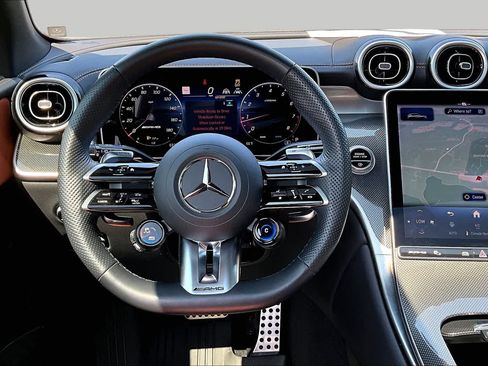 Certified 2025 Mercedes-Benz GLC 43 AMG 4MATIC image 6