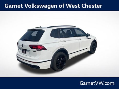 Certified 2024 Volkswagen Tiguan SE R-Line AWD/4WD image 5