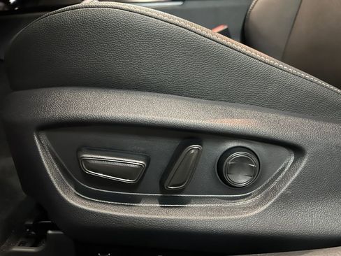 New 2026 Toyota Camry Hybrid FWD image 15