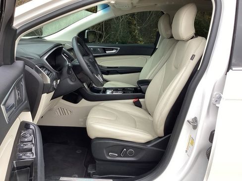 Used 2019 Ford Edge Titanium w/ Equipment Group 301A image 25