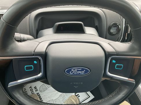 Used 2025 Ford Expedition Max Platinum AWD/4WD image 20