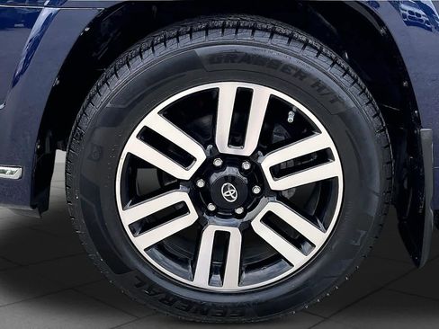 Used 2019 Toyota 4Runner Limited RWD image 10