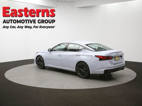 Used 2023 Nissan Altima 2.5 SR w/ SR Premium Package image 63