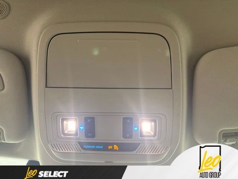 Used 2022 Ford Explorer Limited w/ Equipment Group 301A AWD/4WD image 28