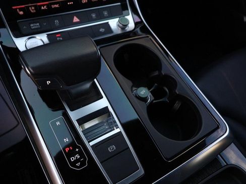 Used 2019 Audi Q8 Premium Plus w/ Premium Plus image 20