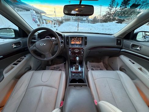 Used 2011 INFINITI G37 x Sedan w/ Premium Pkg image 17
