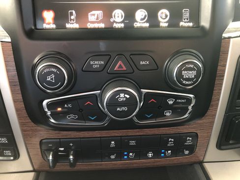 Used 2017 RAM 1500 Laramie w/ Convenience Group AWD/4WD image 26