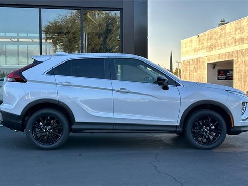 New 2026 Mitsubishi Eclipse Cross LE image 4