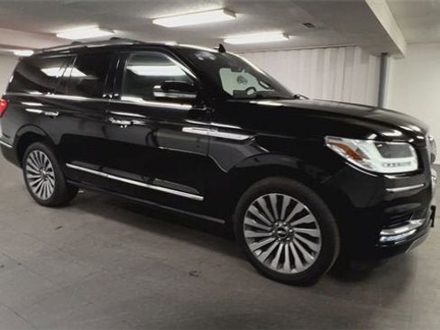 Used 2018 Lincoln Navigator Reserve w/ Technology Package image 2
