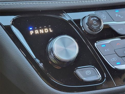 New 2026 Chrysler Pacifica Select image 13