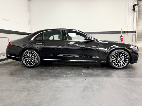 Used 2025 Mercedes-Benz S 580 4MATIC Sedan image 5