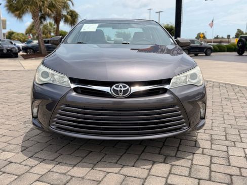 Used 2015 Toyota Camry LE FWD image 5