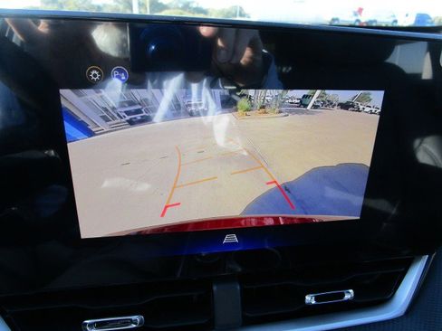 New 2026 Chevrolet Equinox LT w/ Convenience Package II image 17