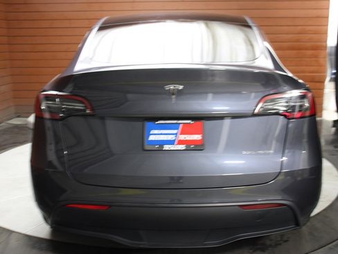 Used 2023 Tesla Model Y Long Range image 2