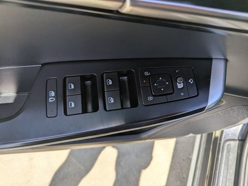Certified 2025 Kia EV6 Light RWD image 14
