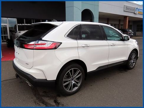 Used 2021 Ford Edge Titanium w/ Class II Trailer Tow Package image 7