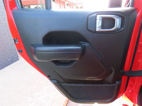 Used 2023 Jeep Gladiator Mojave w/ LED Lighting Group AWD/4WD image 24