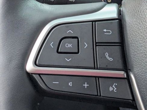 Used 2023 Toyota Highlander Platinum image 7