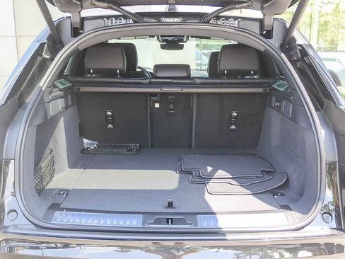 New 2026 Land Rover Range Rover Velar Dynamic SE image 22