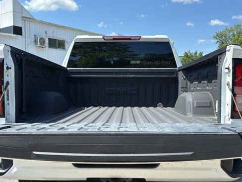 Used 2022 GMC Sierra 1500 Elevation w/ LPO, Elevation Black Package AWD/4WD image 29
