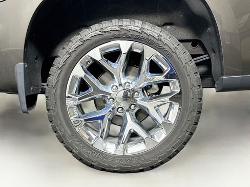 Used 2021 Chevrolet Silverado 1500 RST w/ Bed Protection Package AWD/4WD image 11