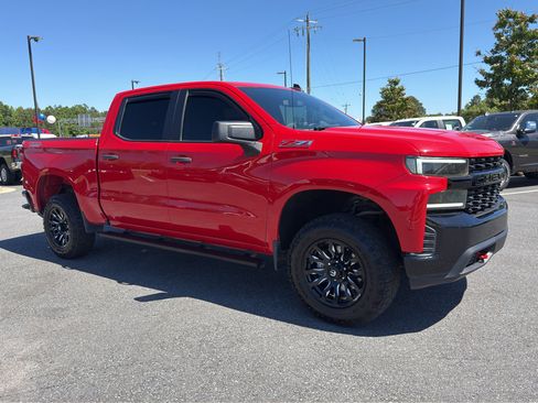 Used 2021 Chevrolet Silverado 1500 Custom Trail Boss w/ LPO, Dark Essentials Package AWD/4WD image 2