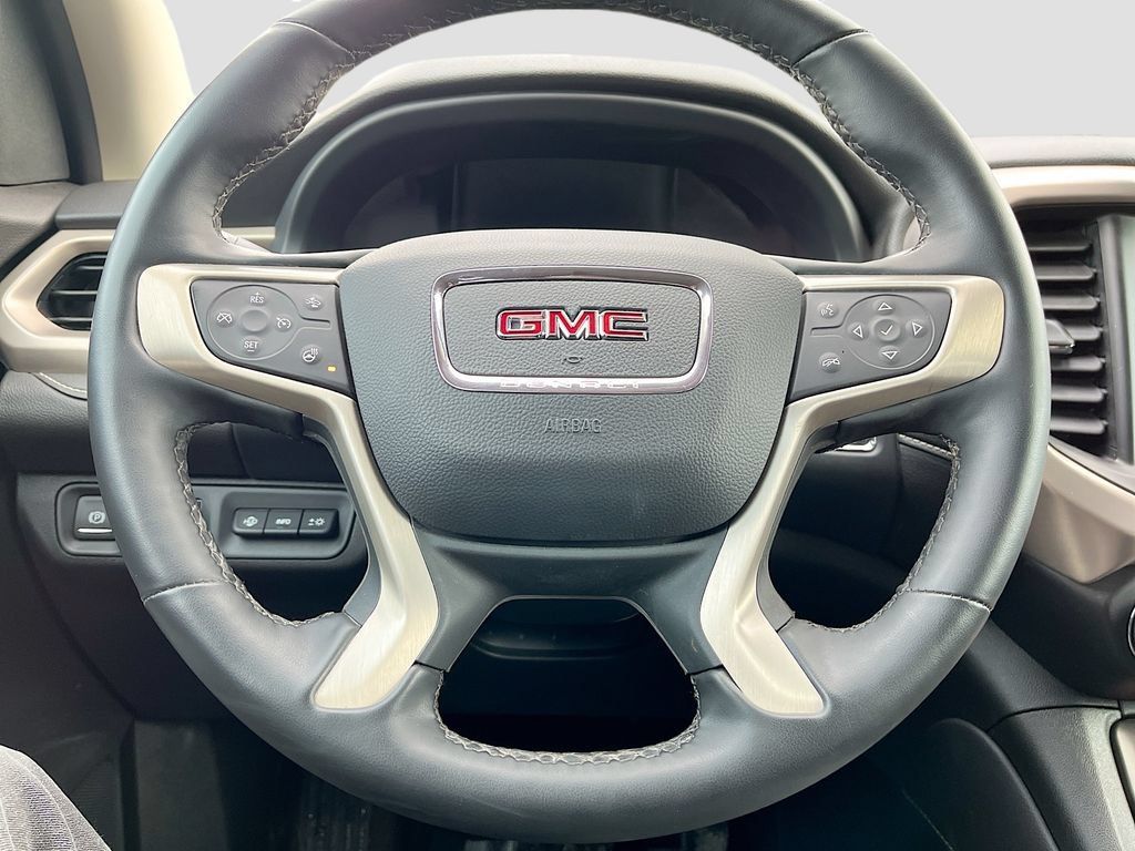 Used 2023 GMC Acadia Denali w/ Black Diamond Edition AWD/4WD image 11