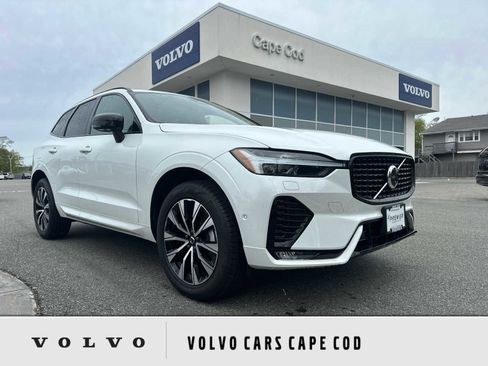 Used 2025 Volvo XC60 B5 Plus AWD/4WD image 1