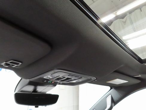 Used 2024 GMC Sierra 1500 AT4 w/ Technology Package image 29