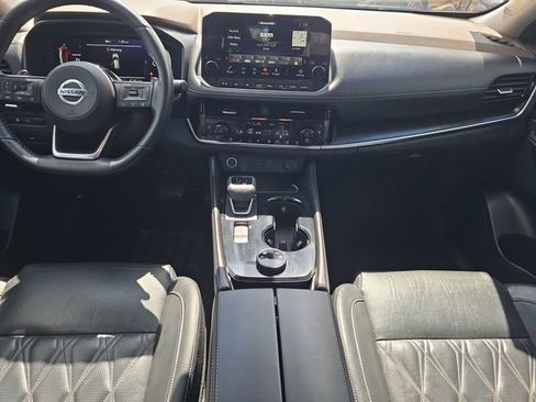 Certified 2021 Nissan Rogue Platinum image 14