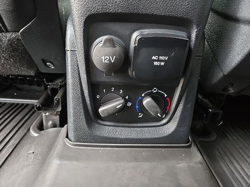 Used 2021 Ford Transit Connect XL image 23