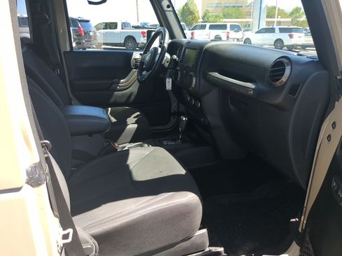 Used 2018 Jeep Wrangler Sport AWD/4WD image 27
