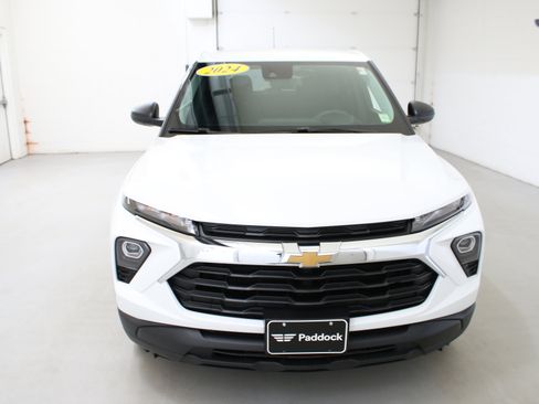 Used 2024 Chevrolet TrailBlazer LS w/ LS Convenience Package image 2