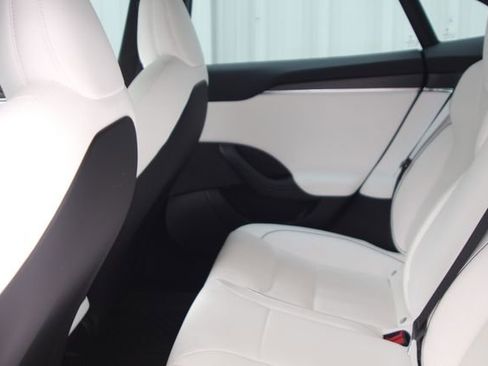 Used 2021 Tesla Model S Plaid image 24